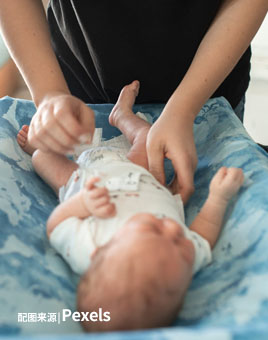 如何解决早产儿出院后面临的发育障碍
