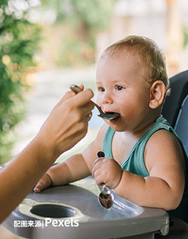 详解四个月大宝宝的营养饮食