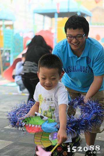 “咿呀总动员”为听障儿童庆端午