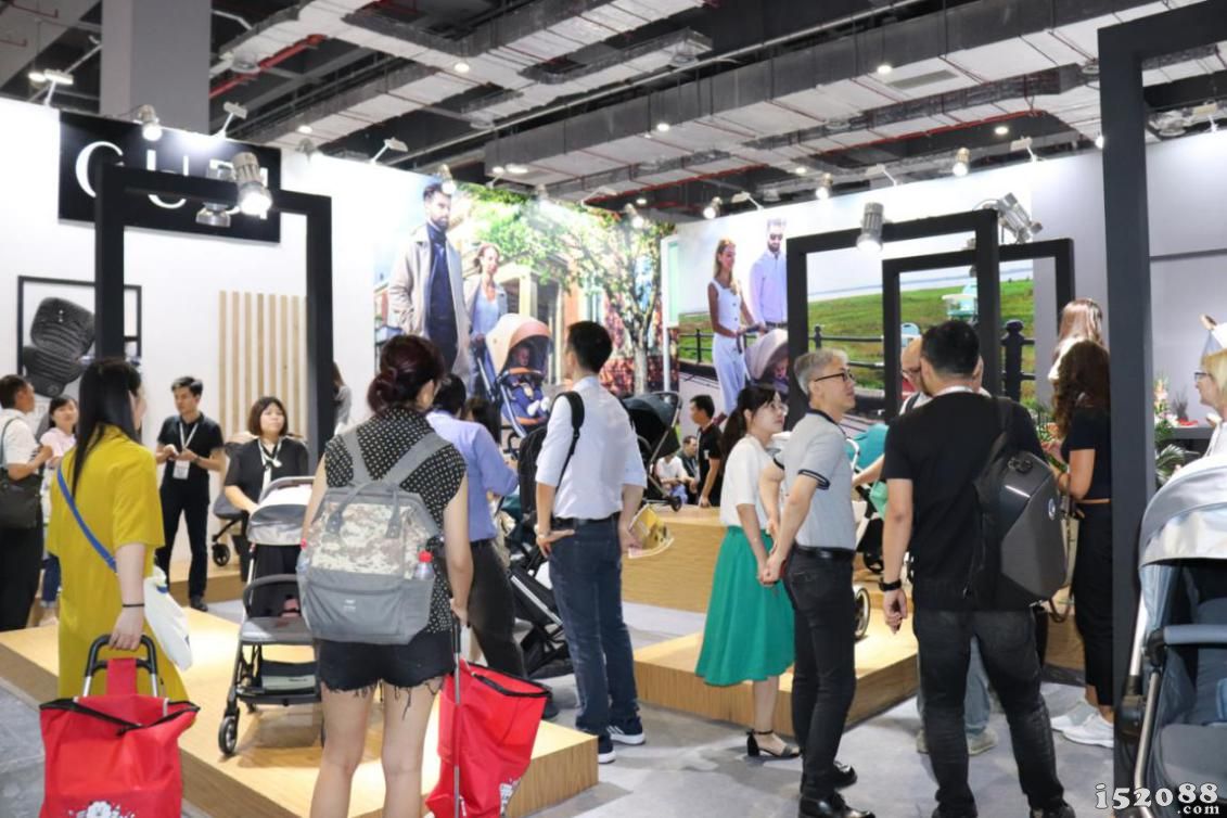 深圳孕婴童展会宣传推广在上海孕婴童展正火热进行中